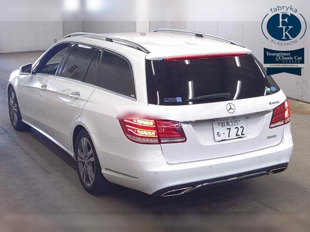 MERCEDES BENZ E-CLASS STATIONWAGON 4WD E300 4MATIC STATIONWAGON AVANTGARDE 2013 - zdjęcie 4