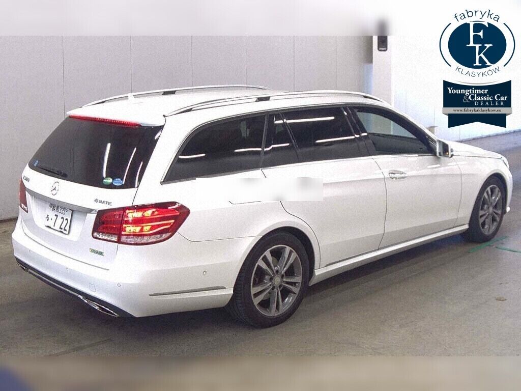 MERCEDES BENZ E-CLASS STATIONWAGON 4WD E300 4MATIC STATIONWAGON AVANTGARDE 2013 - zdjęcie 7
