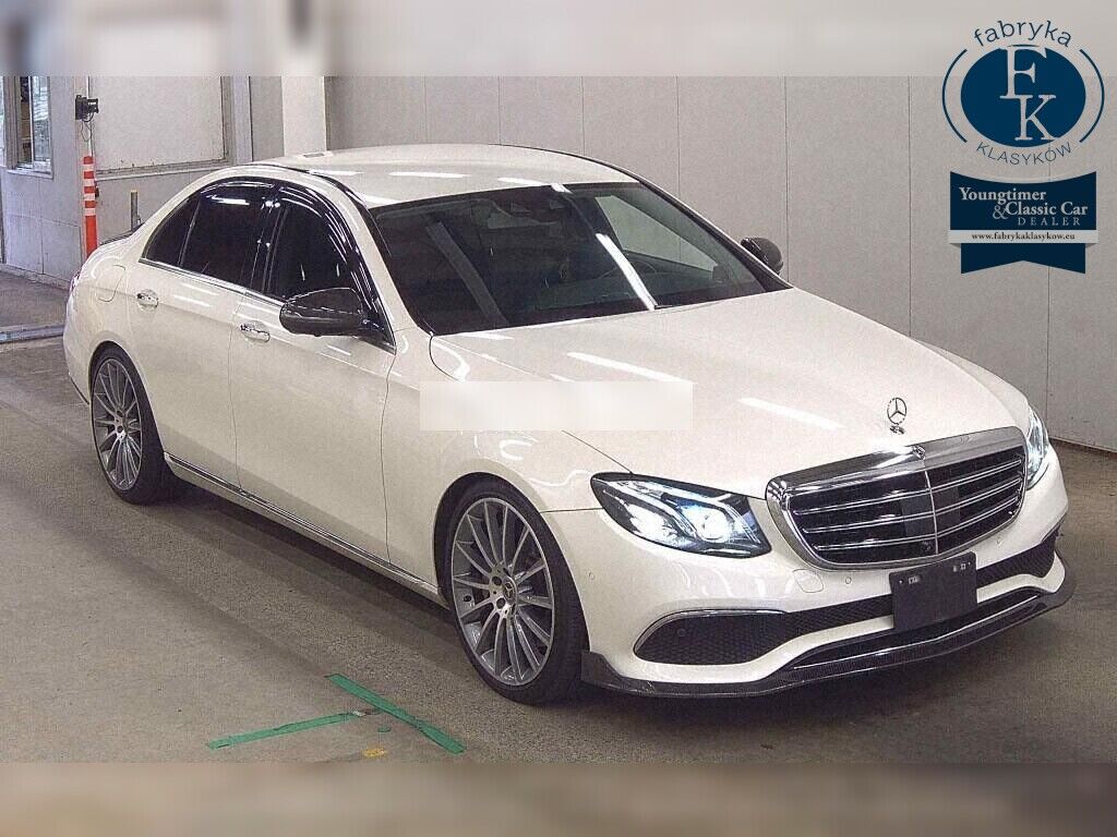 MERCEDES BENZ E-CLASS 4D 4WD E400 4MATIC EXCLUSIVE 2017 - zdjęcie 3