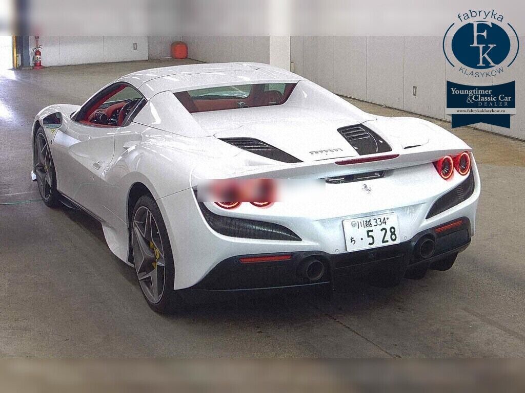 FERRARI F8 SPIDER BASE GRADE 2021 - zdjęcie 4
