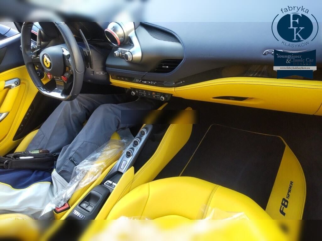 FERRARI F8 SPIDER BASE GRADE 2023 - zdjęcie 5