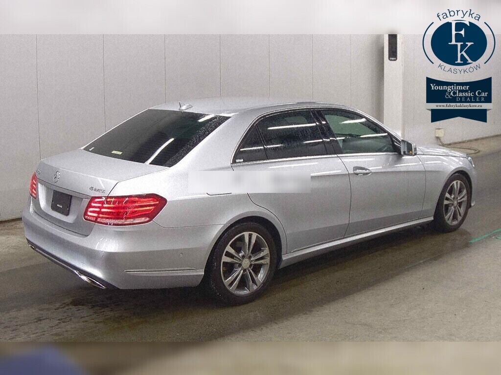 MERCEDES BENZ E-CLASS 4D 4WD E300 4MATIC AVANTGARDE 2013 - zdjęcie 7
