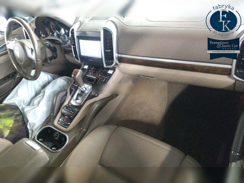 PORSCHE CAYENNE 4WD TURBO 2011 - zdjęcie 5