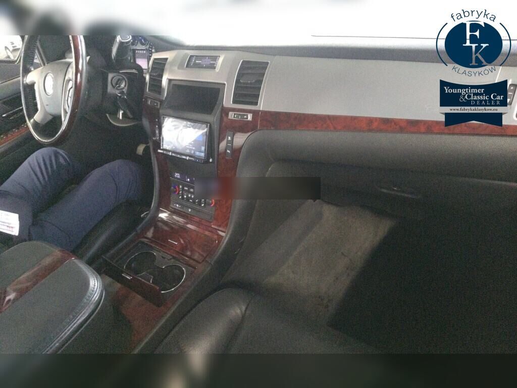 CADILLAC ESCALADE 2009 - zdjęcie 5