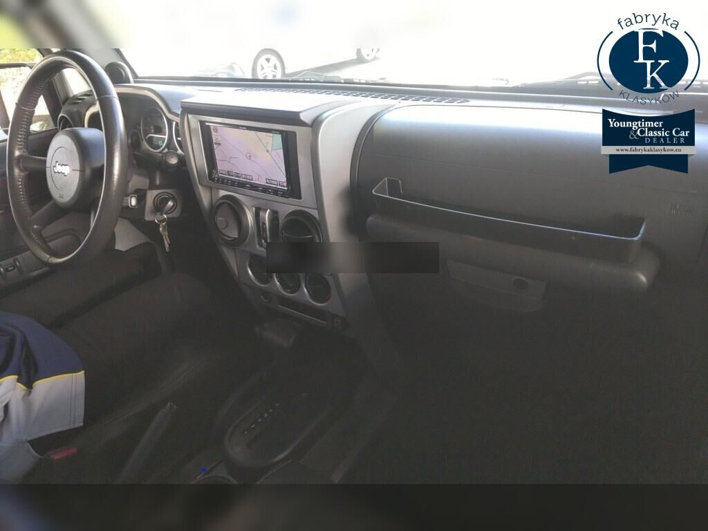 CHRYSLER JEEP JEEP WRANGLER UNLIMITED 4WD SAHARA 2009 - zdjęcie 5