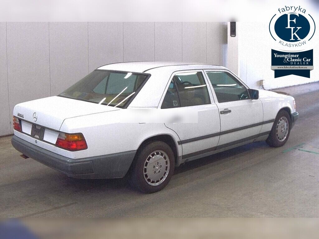 MERCEDES BENZ E-CLASS 4D OTHERS 2019 - zdjęcie 7
