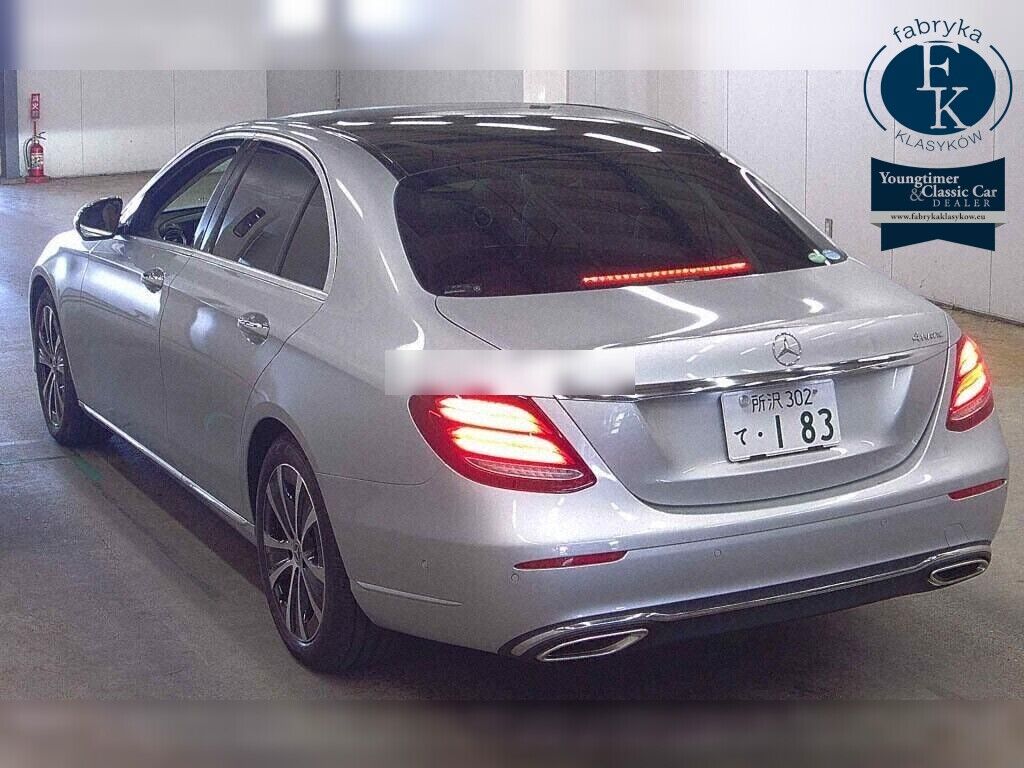 MERCEDES BENZ E-CLASS 4D 4WD E450 4MATIC EXCLUSIVE 2018 - zdjęcie 4