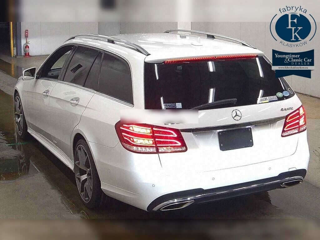 MERCEDES BENZ E-CLASS STATIONWAGON 4WD E300 4MATIC STATIONWAGON AVANTGARDE AMG 2014 - zdjęcie 4