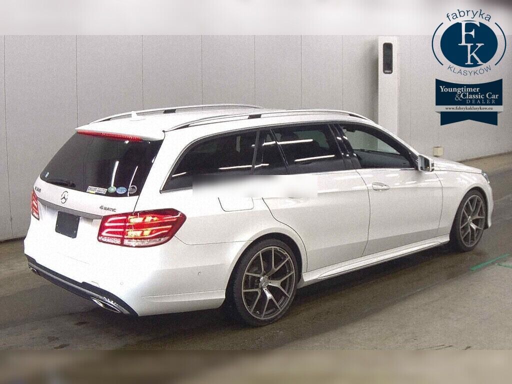 MERCEDES BENZ E-CLASS STATIONWAGON 4WD E300 4MATIC STATIONWAGON AVANTGARDE AMG 2014 - zdjęcie 7