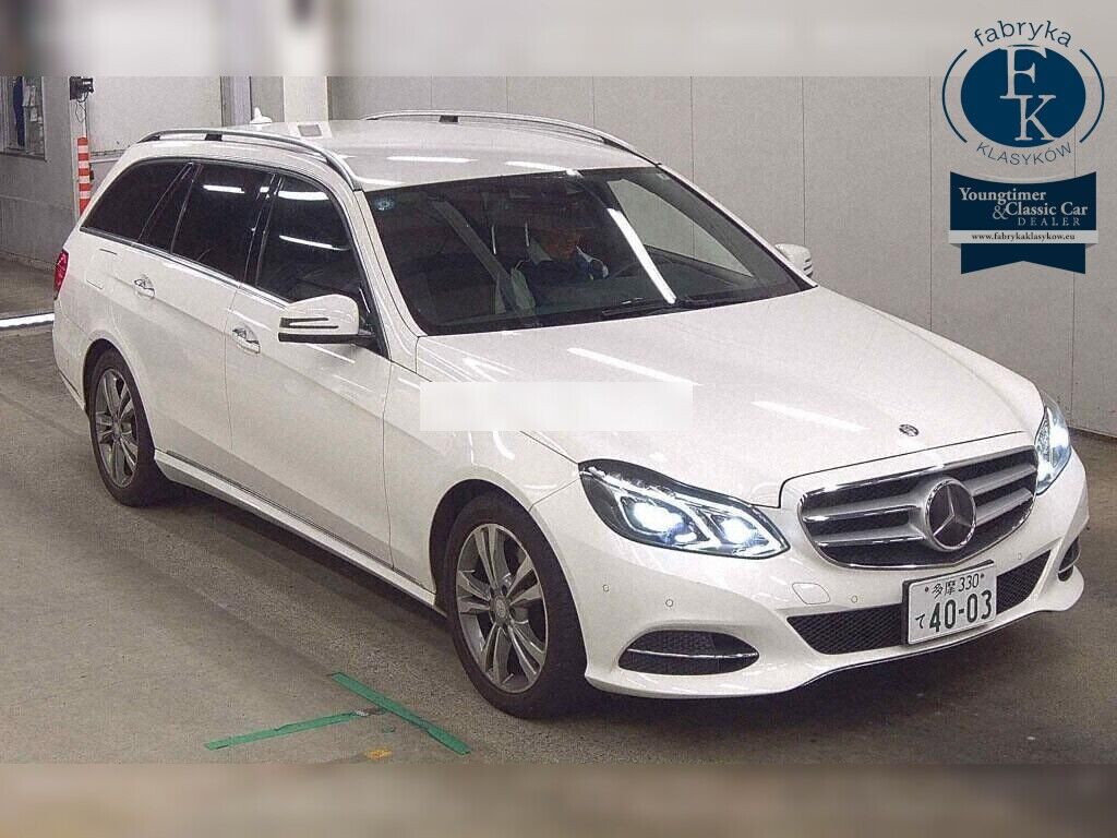 MERCEDES BENZ E-CLASS STATIONWAGON 4WD E300 4MATIC STATIONWAGON AVANTGARDE 2013 - zdjęcie 3