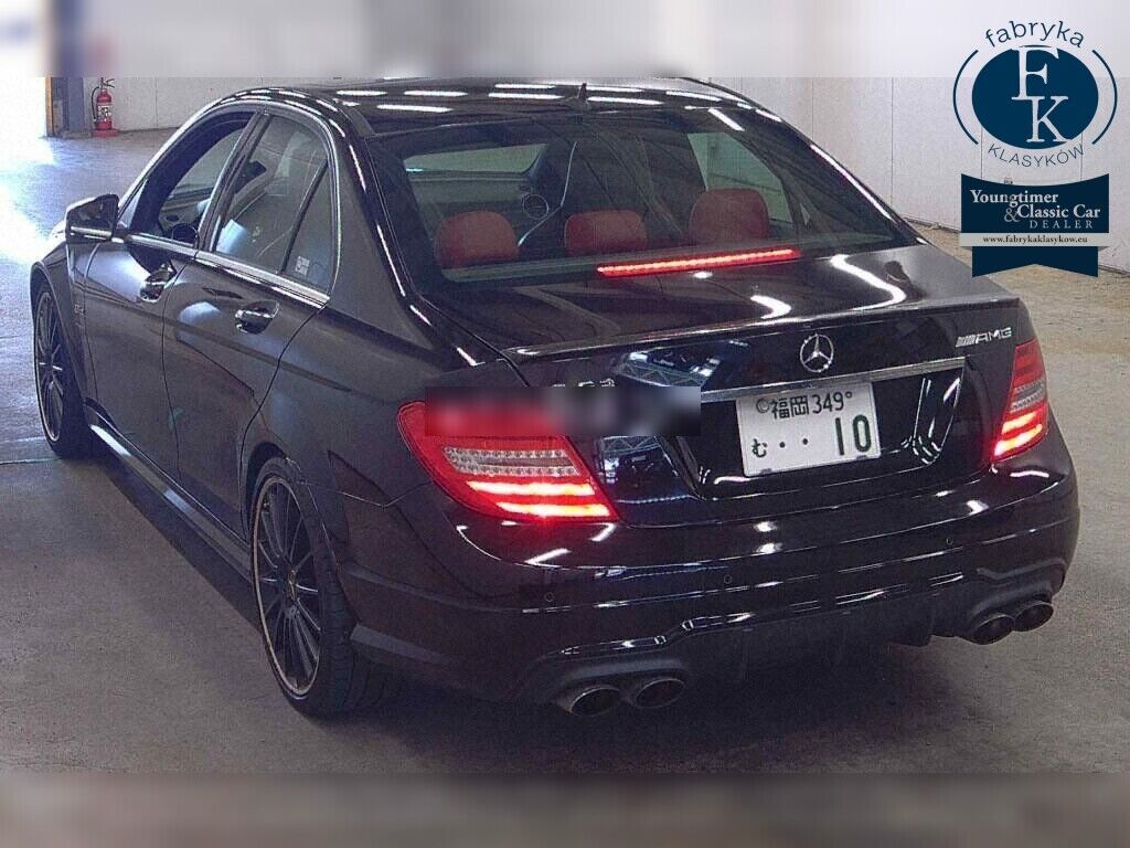 MERCEDES BENZ C-CLASS 4D C63 AMG 2011 - zdjęcie 4