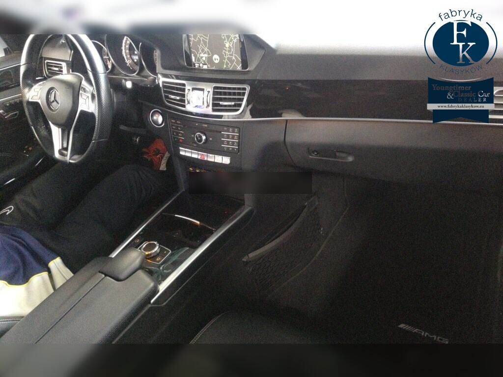 MERCEDES BENZ E-CLASS 4D 4WD E300 4MATIC AVANTGARDE AMG SPORTS P 2015 - zdjęcie 5