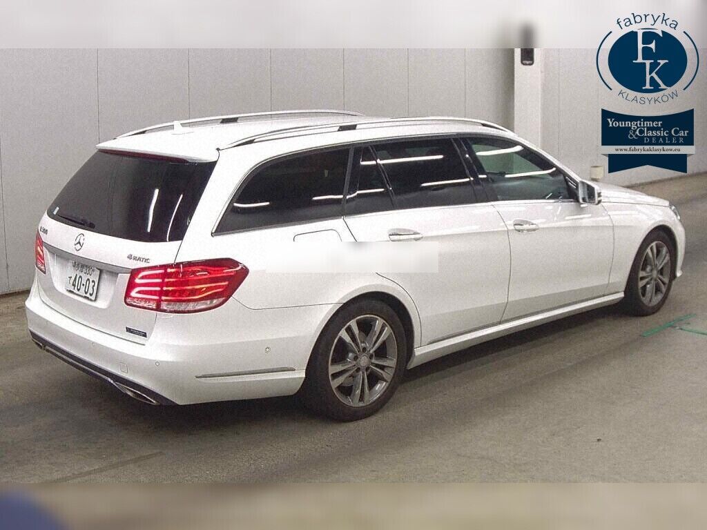 MERCEDES BENZ E-CLASS STATIONWAGON 4WD E300 4MATIC STATIONWAGON AVANTGARDE 2013 - zdjęcie 7