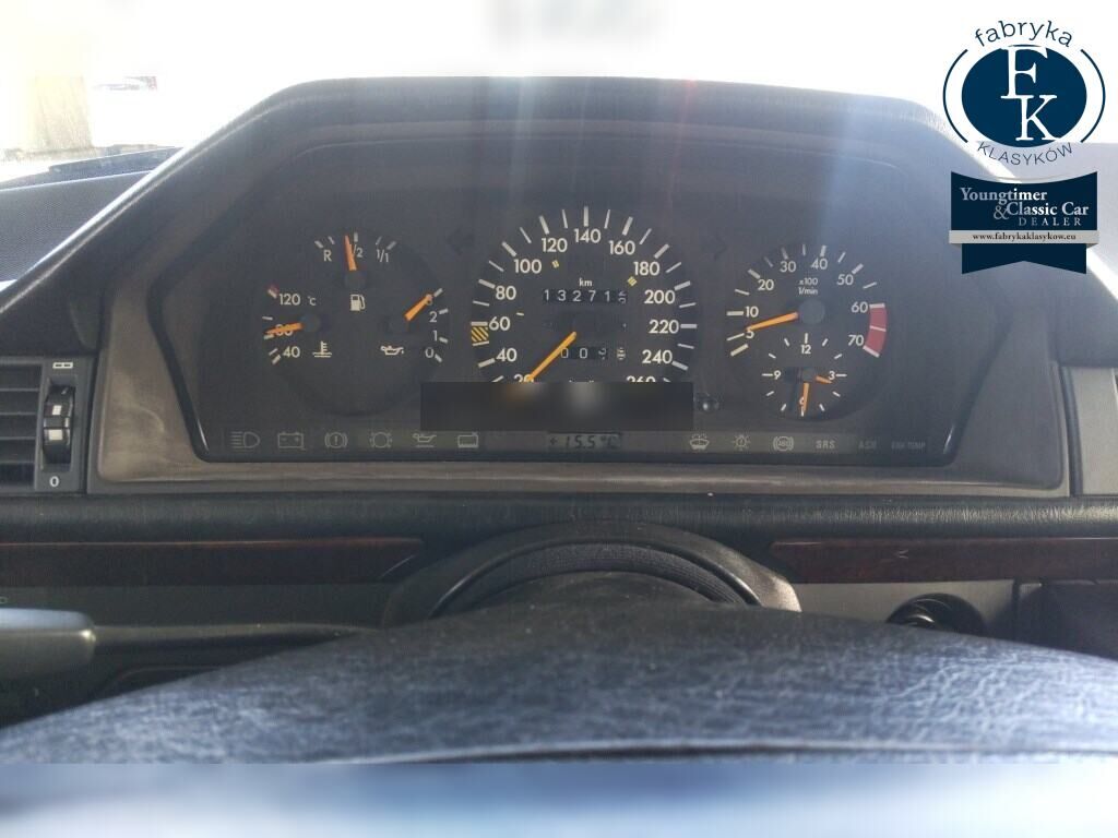 MERCEDES BENZ E-CLASS 4D E500 1993 - zdjęcie 8