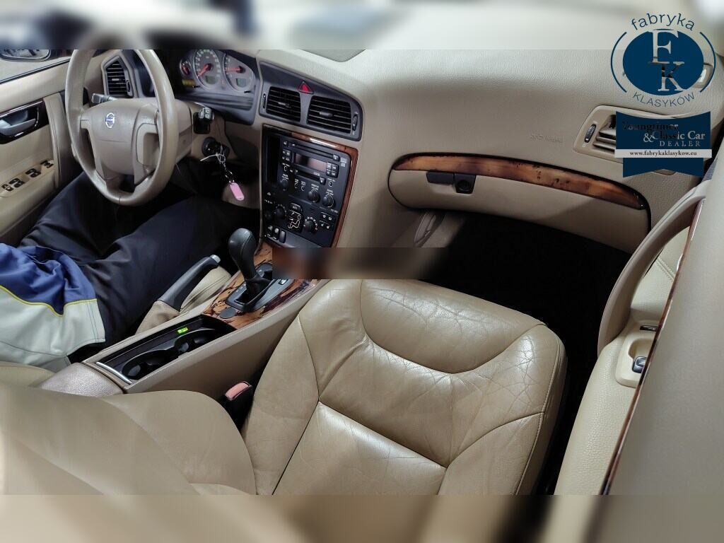 VOLVO V70 2.4 2005 - zdjęcie 5