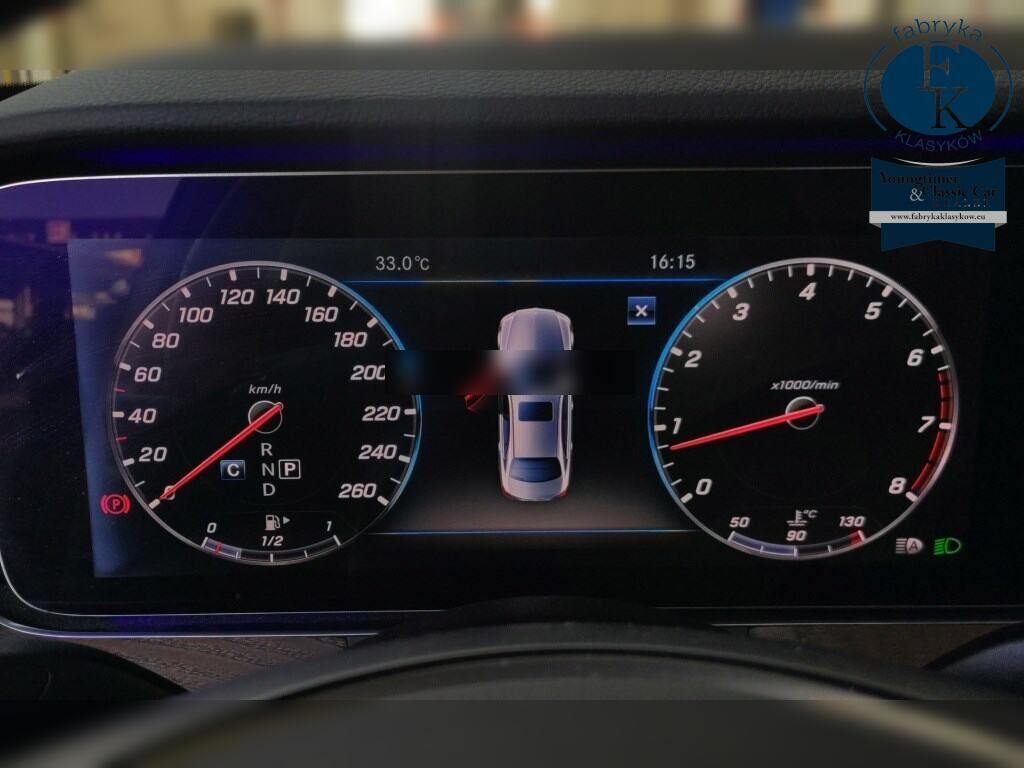 MERCEDES BENZ E-CLASS 4D 4WD E400 4MATIC EXCLUSIVE 2018 - zdjęcie 8