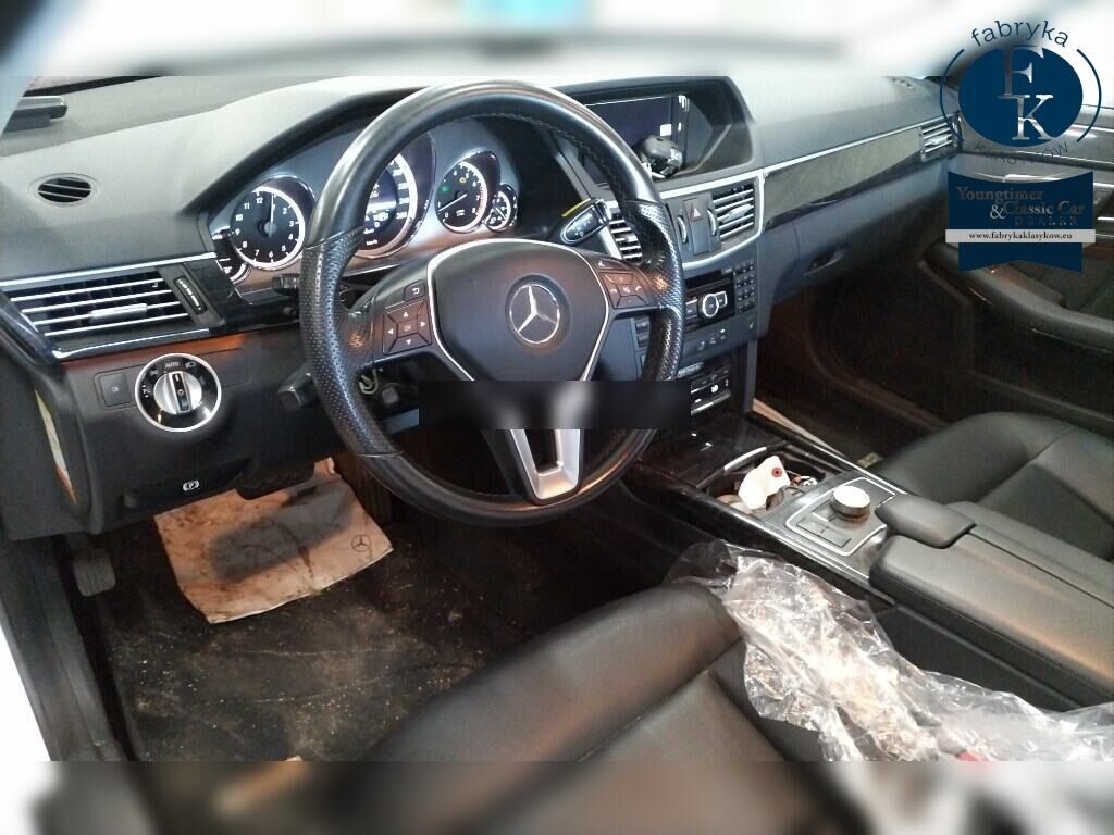 MERCEDES BENZ E-CLASS 4D 4WD E300 4MATIC BLUEEFFICIENCY AVANTGARDE 2013 - zdjęcie 5