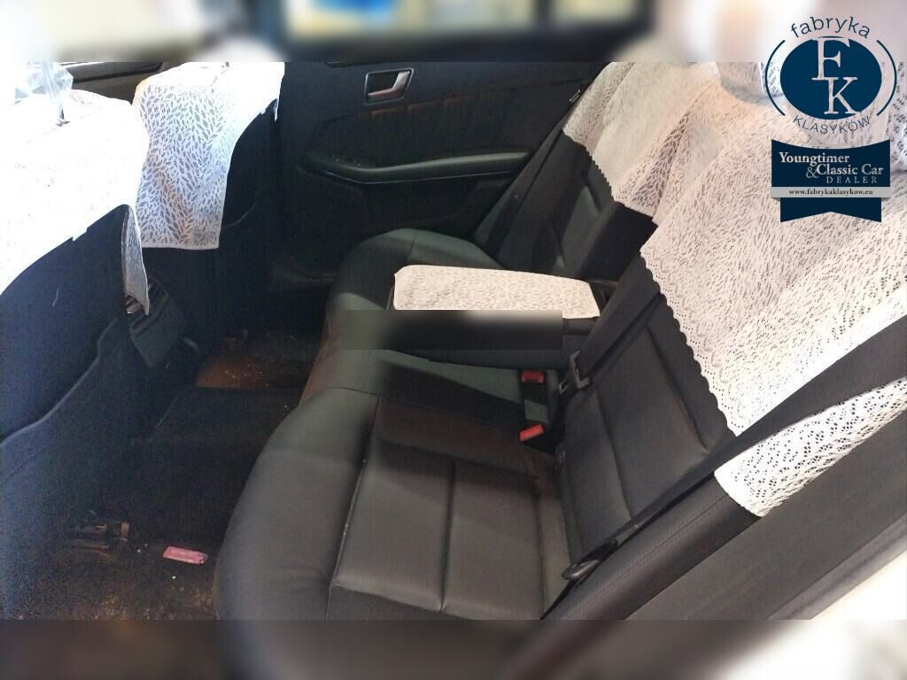 MERCEDES BENZ E-CLASS 4D 4WD E300 4MATIC BLUEEFFICIENCY AVANTGARDE 2013 - zdjęcie 8