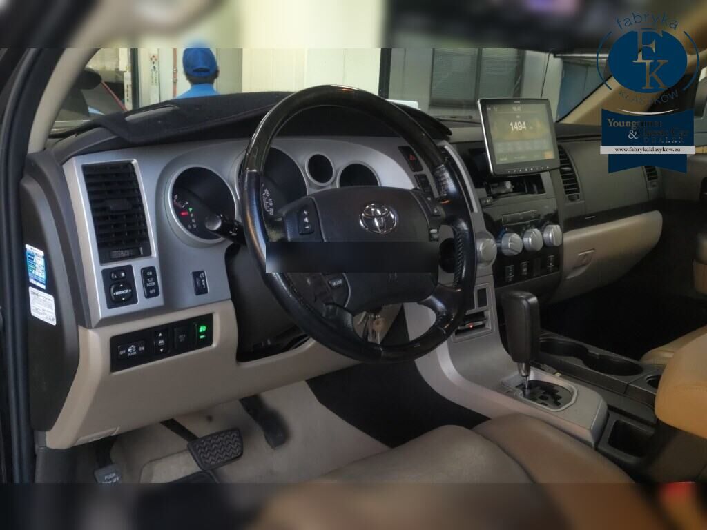 AMERICA TOYOTA TUNDRA 4D CREWMAX SR5 2010 - zdjęcie 5