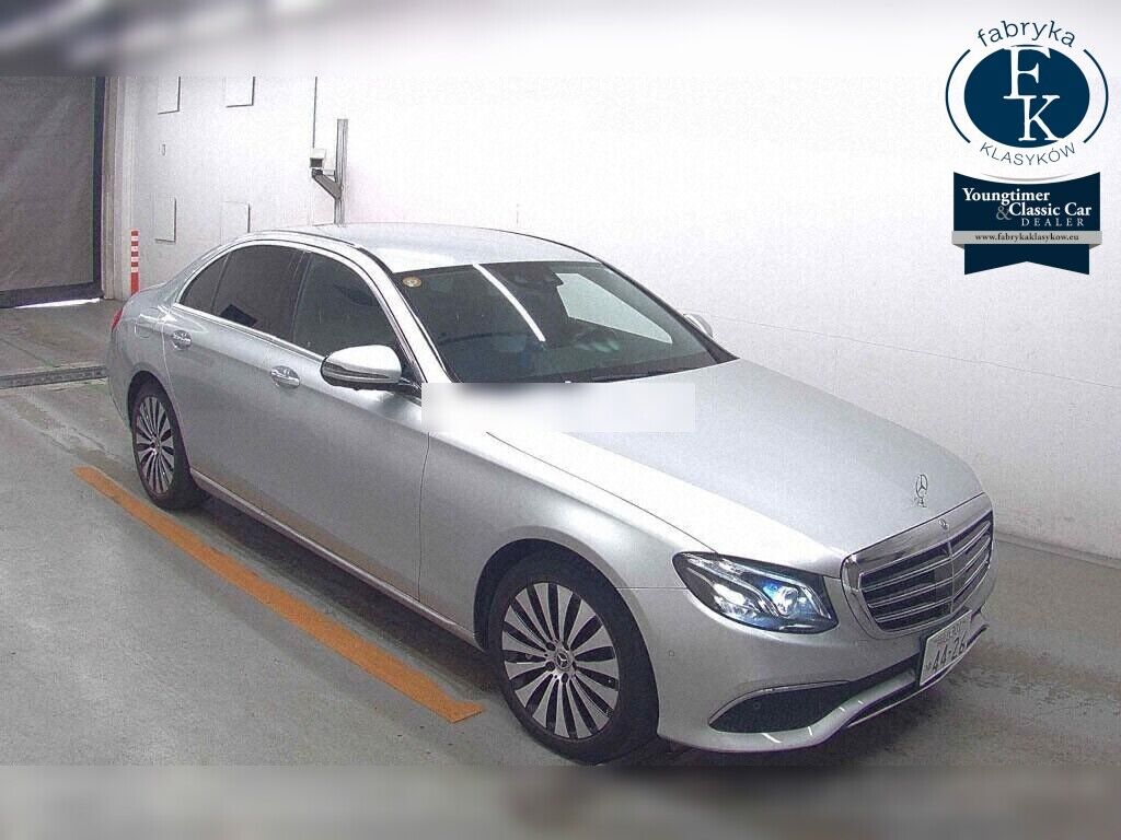 MERCEDES BENZ E-CLASS 4D 4WD E400 4MATIC EXCLUSIVE 2018 - zdjęcie 3