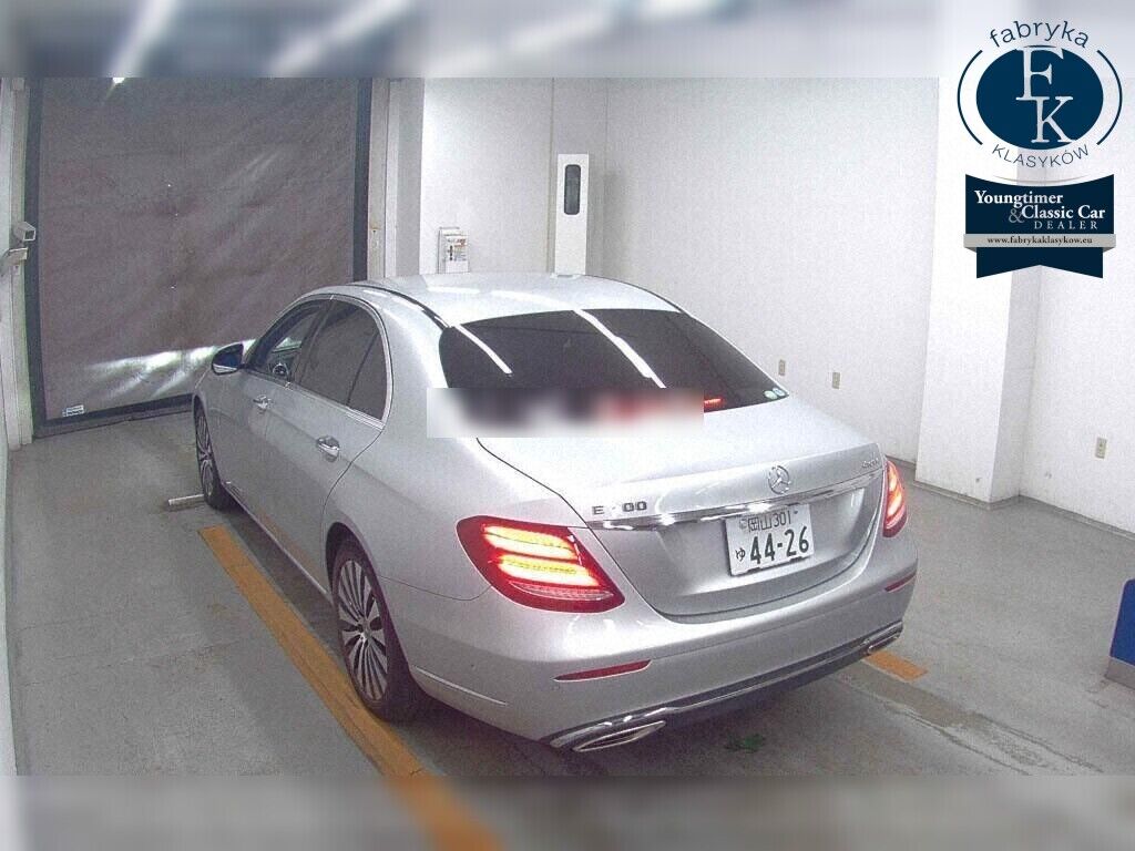MERCEDES BENZ E-CLASS 4D 4WD E400 4MATIC EXCLUSIVE 2018 - zdjęcie 4