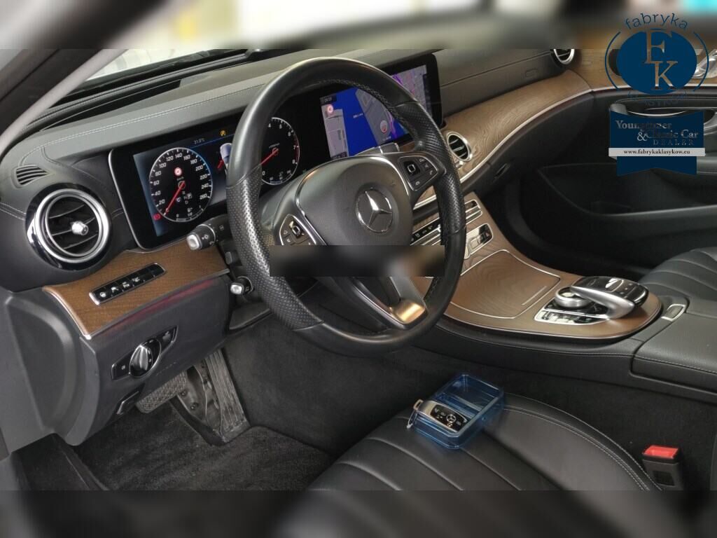 MERCEDES BENZ E-CLASS 4D 4WD E400 4MATIC EXCLUSIVE 2018 - zdjęcie 5