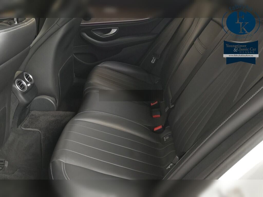 MERCEDES BENZ E-CLASS 4D 4WD E400 4MATIC EXCLUSIVE 2018 - zdjęcie 8