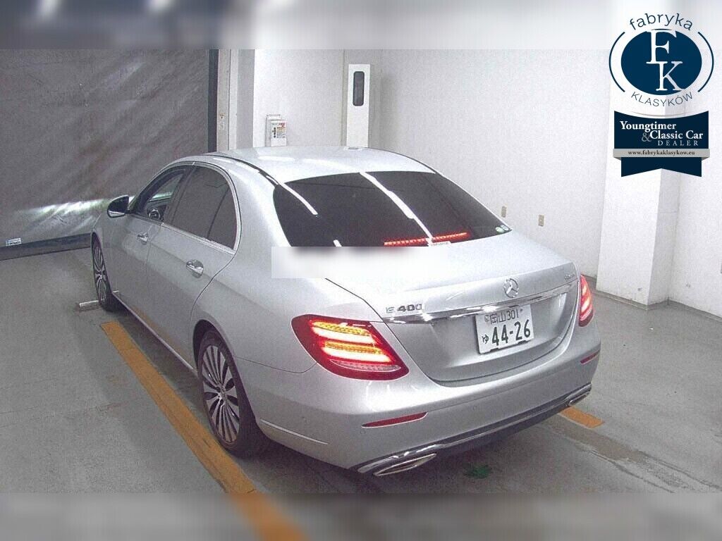 MERCEDES BENZ E-CLASS 4D 4WD E400 4MATIC EXCLUSIVE 2018 - zdjęcie 4