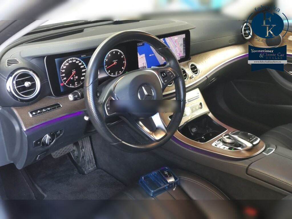 MERCEDES BENZ E-CLASS 4D 4WD E400 4MATIC EXCLUSIVE 2018 - zdjęcie 5
