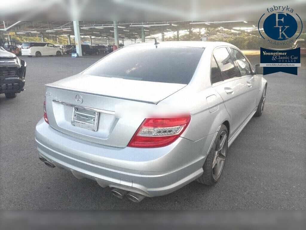 MERCEDES BENZ C-CLASS 4D C63 AMG 2009 - zdjęcie 7