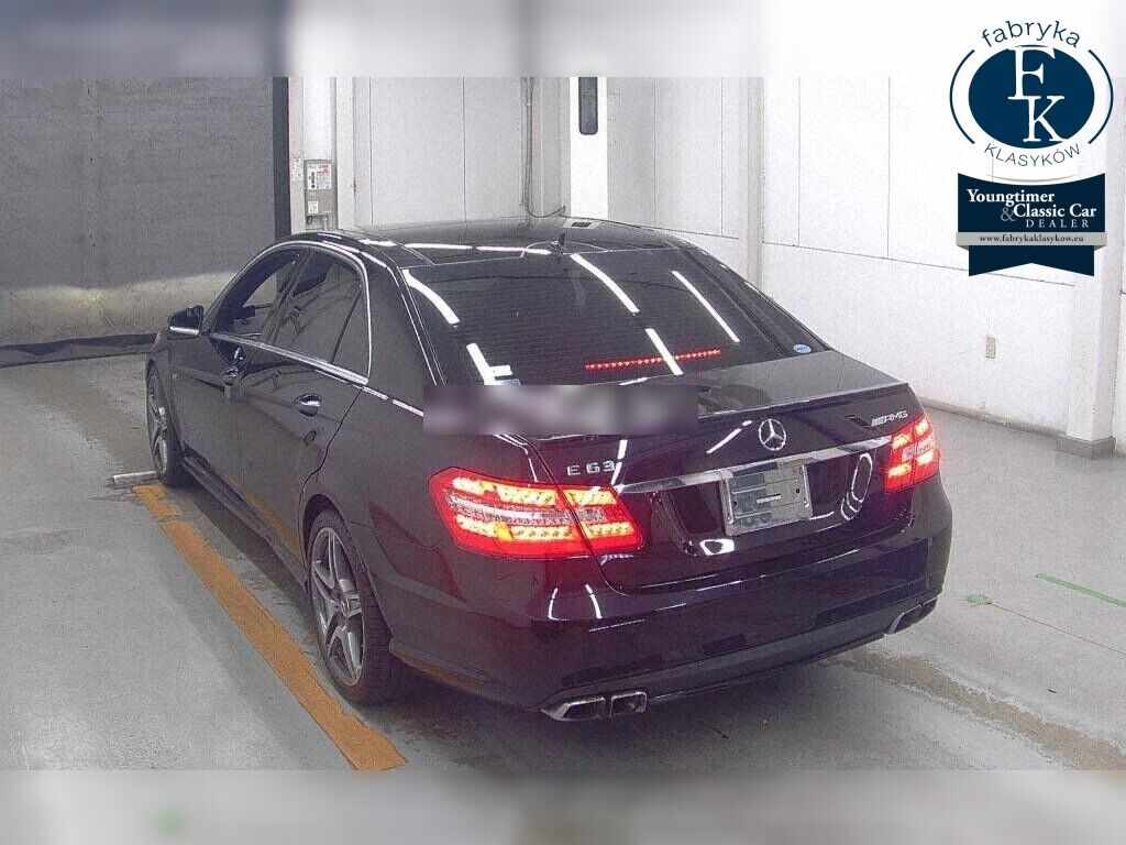 MERCEDES BENZ E-CLASS 4D E63 AMG 2010 - zdjęcie 4