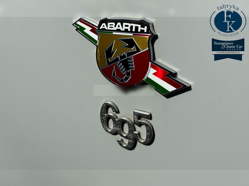 ABARTH 695 ESSEESSE BASE GRADE 2022 - zdjęcie 10