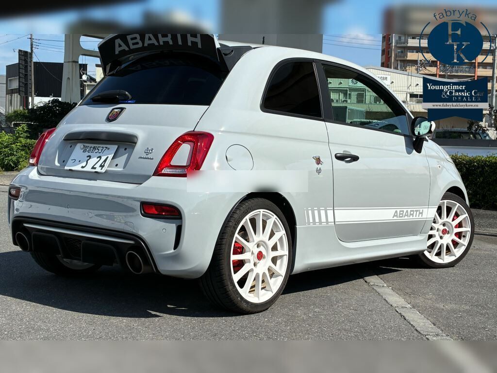 ABARTH 695 ESSEESSE BASE GRADE 2022 - zdjęcie 12