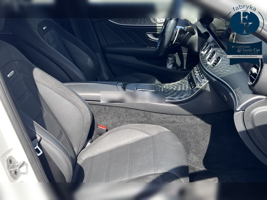 MERCEDES AMG E-CLASS 4D 4WD E53 4MATIC+ ISG MODEL 2022 - zdjęcie 10