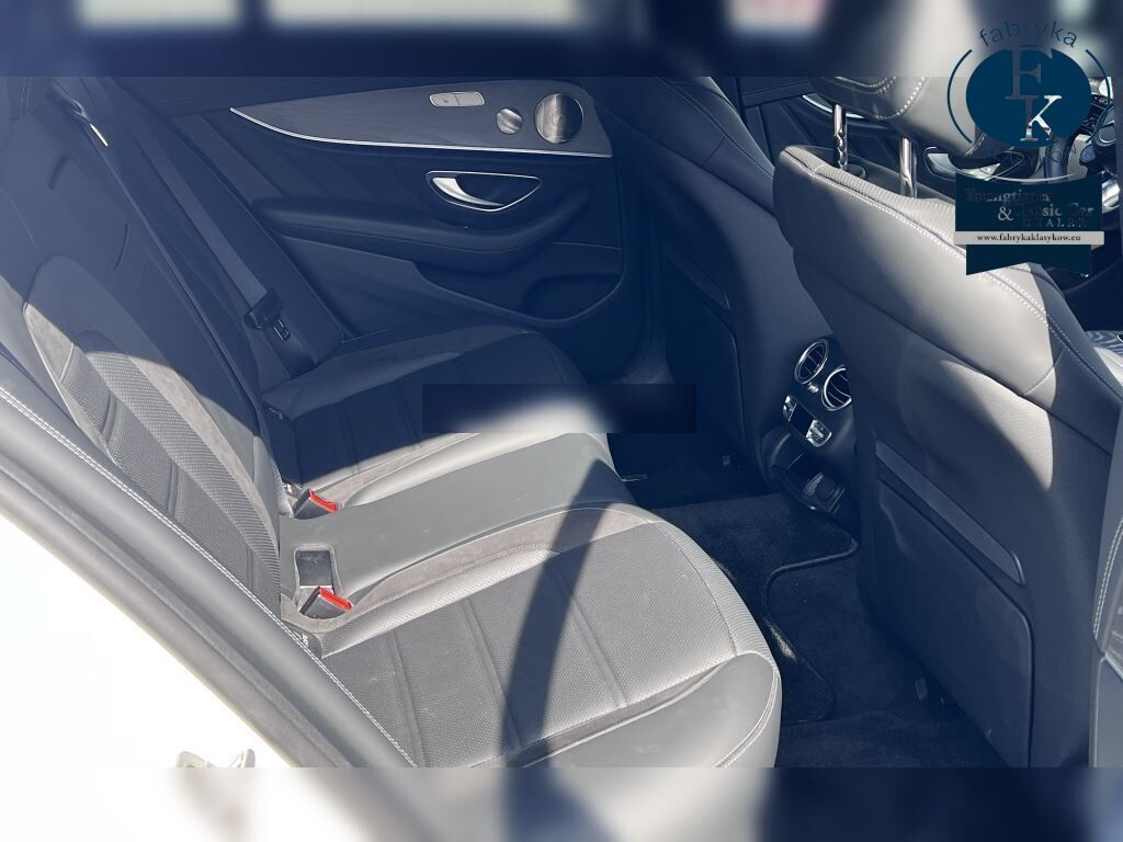 MERCEDES AMG E-CLASS 4D 4WD E53 4MATIC+ ISG MODEL 2022 - zdjęcie 12