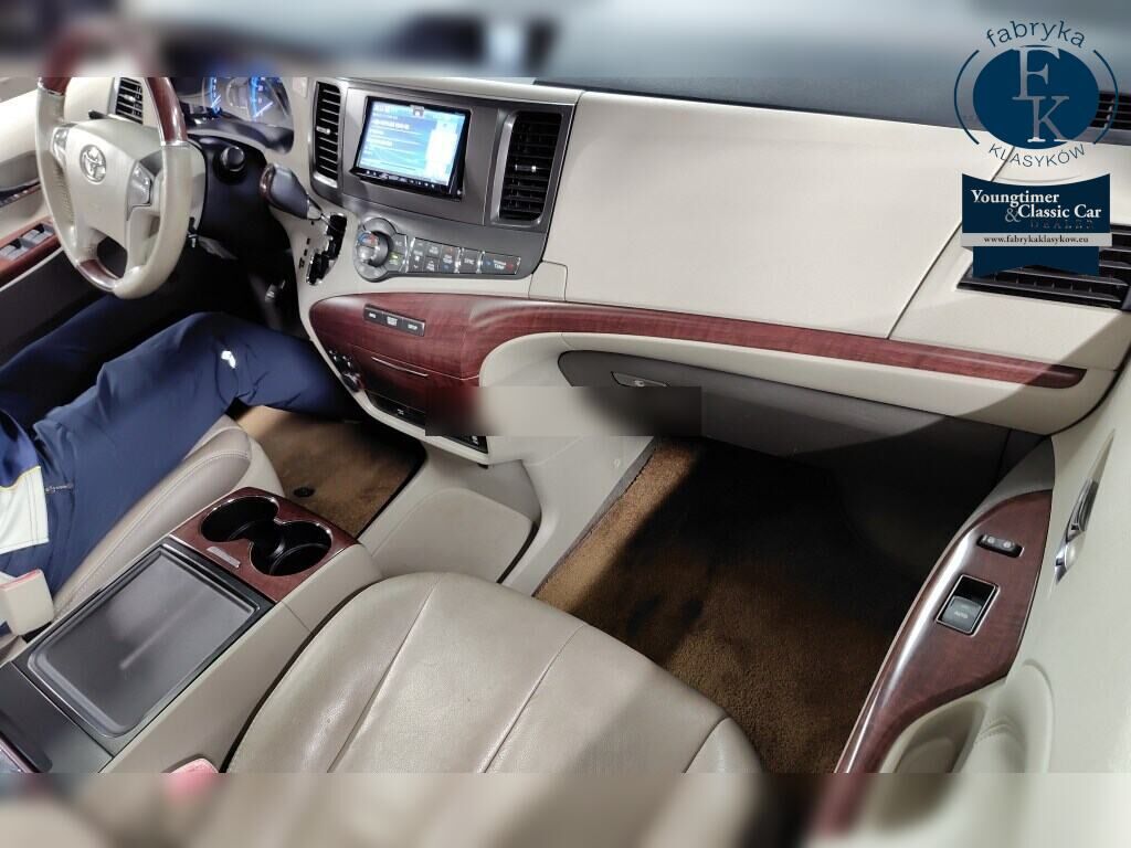 AMERICA TOYOTA SIENNA 4WD LIMITED 2013 - zdjęcie 5