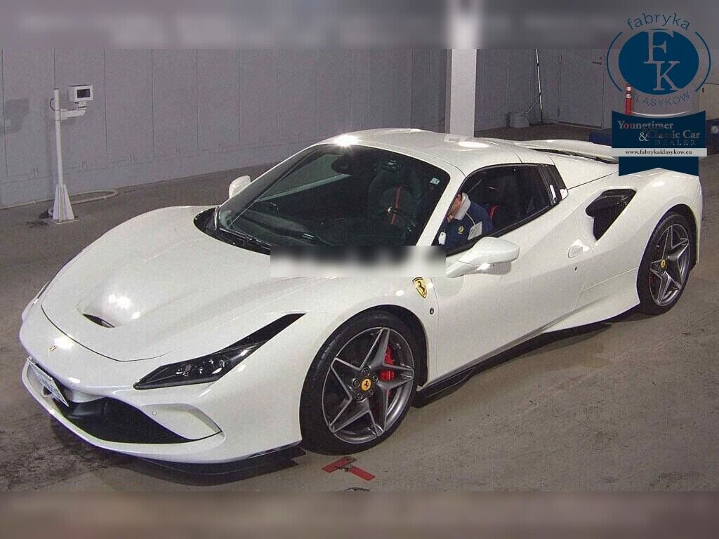 FERRARI F8 SPIDER BASE GRADE 2021 - zdjęcie 6