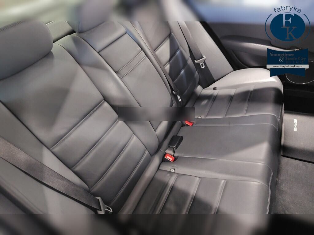 MERCEDES BENZ C-CLASS 4D C63 AMG 2008 - zdjęcie 8