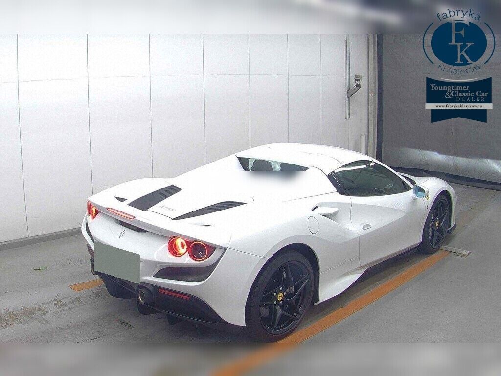 FERRARI F8 SPIDER BASE GRADE 2021 - zdjęcie 7