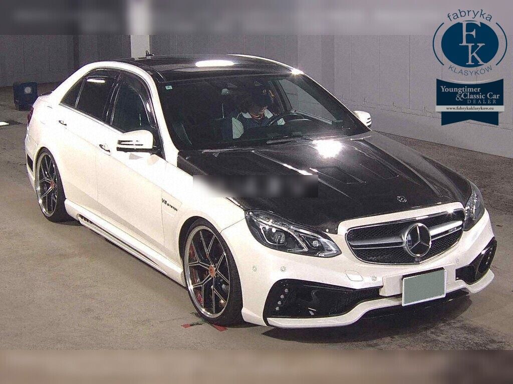 MERCEDES BENZ E-CLASS 4D 4WD E300 4MATIC AVANTGARDE AMG SPORTS P 2014 - zdjęcie 3