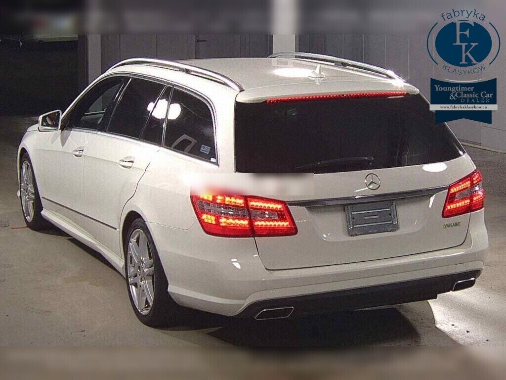 MERCEDES BENZ E-CLASS STATIONWAGON E550 STATIONWAGON AVANTGARDE 2011 - zdjęcie 4