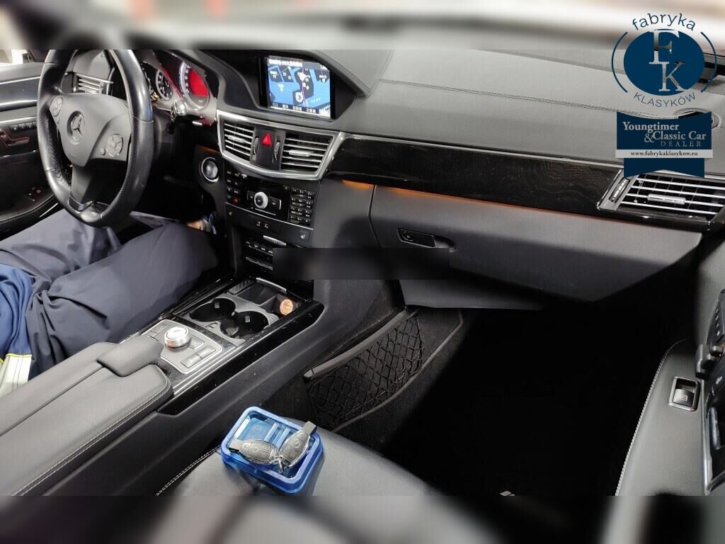 MERCEDES BENZ E-CLASS STATIONWAGON E550 STATIONWAGON AVANTGARDE 2011 - zdjęcie 5