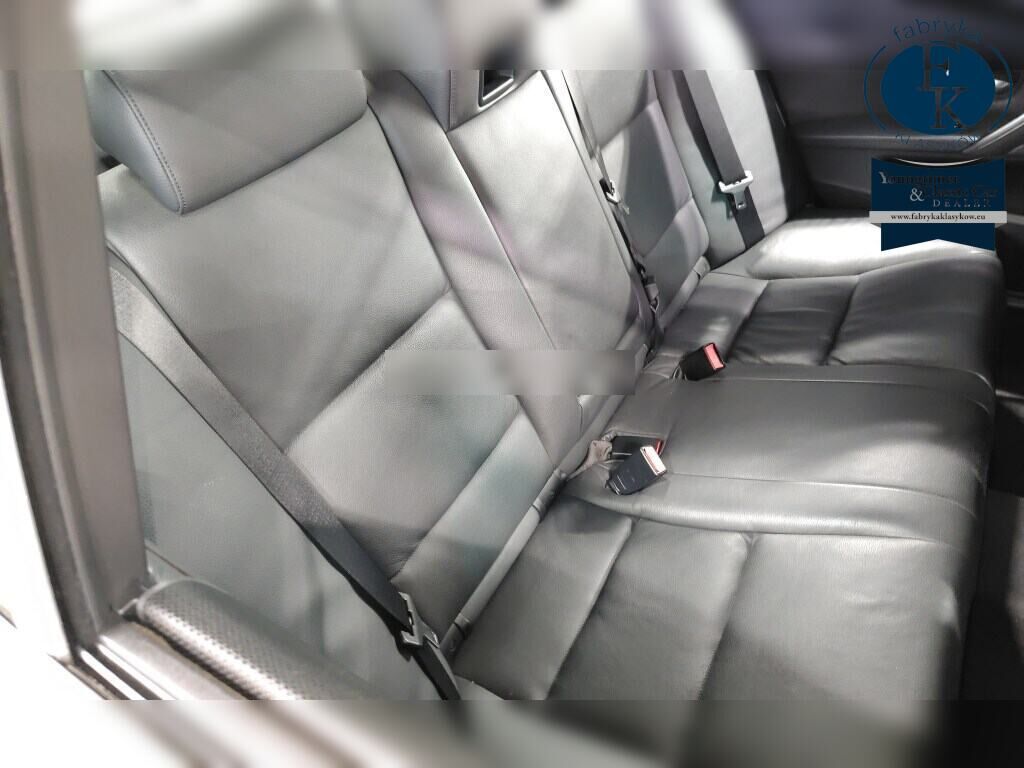 BMW 5 SERIES 4D 525I 2010 - zdjęcie 8