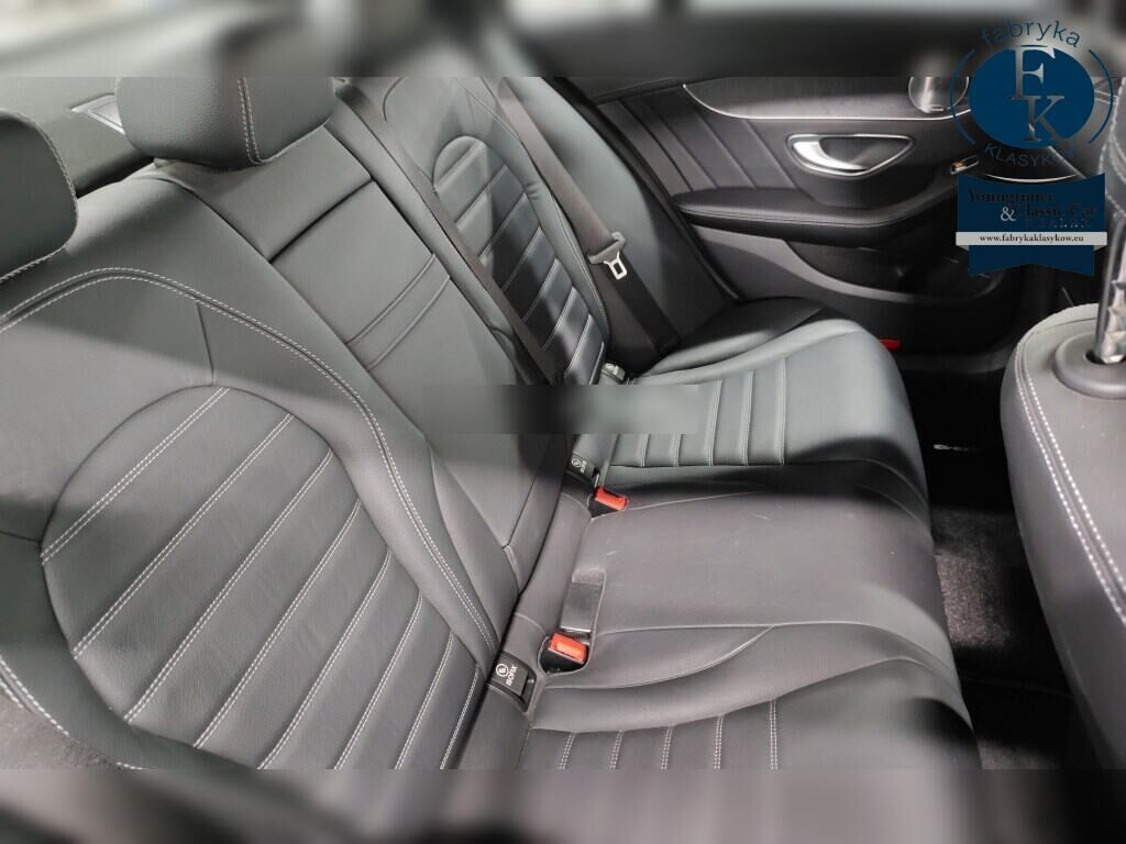 MERCEDES AMG C-CLASS 4D 4WD C43 4MATIC 2019 - zdjęcie 8