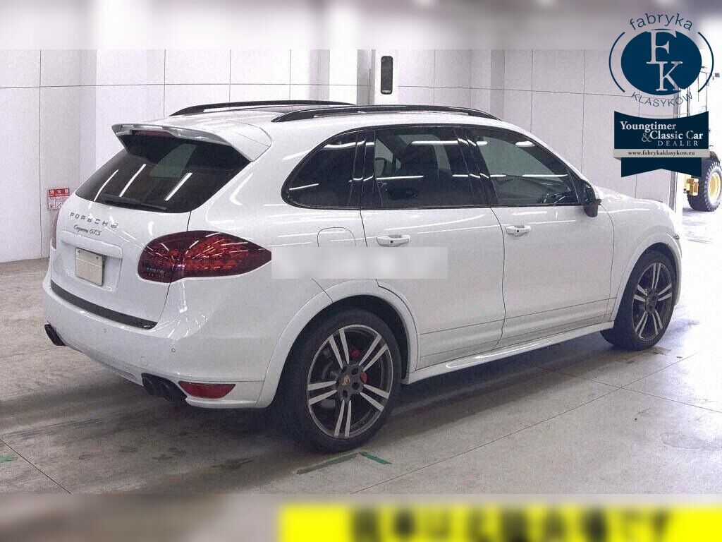 PORSCHE CAYENNE 4WD GTS 2015 - zdjęcie 7