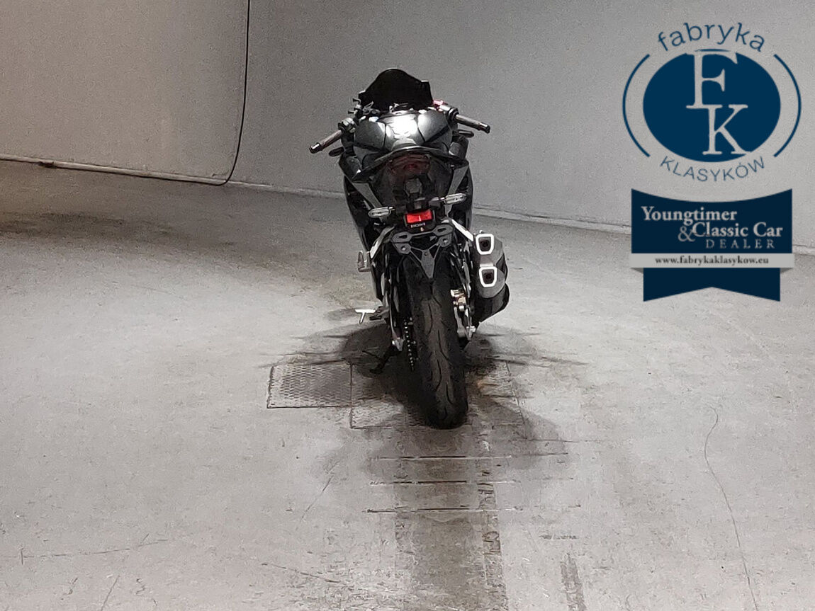 HONDA CBR250RR