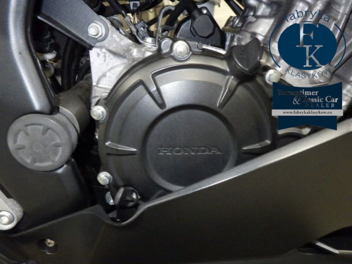 HONDA CBR250RR  - zdjęcie 9