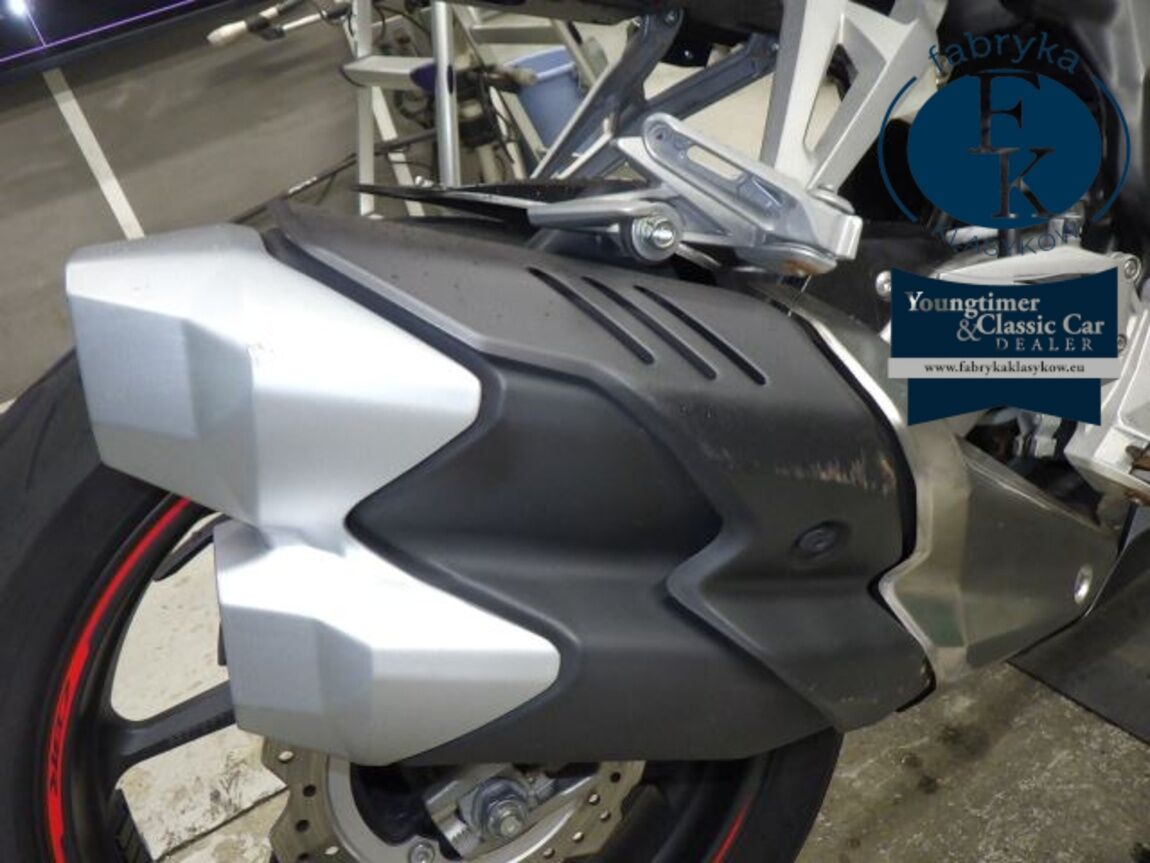 HONDA CBR250RR  - zdjęcie 15