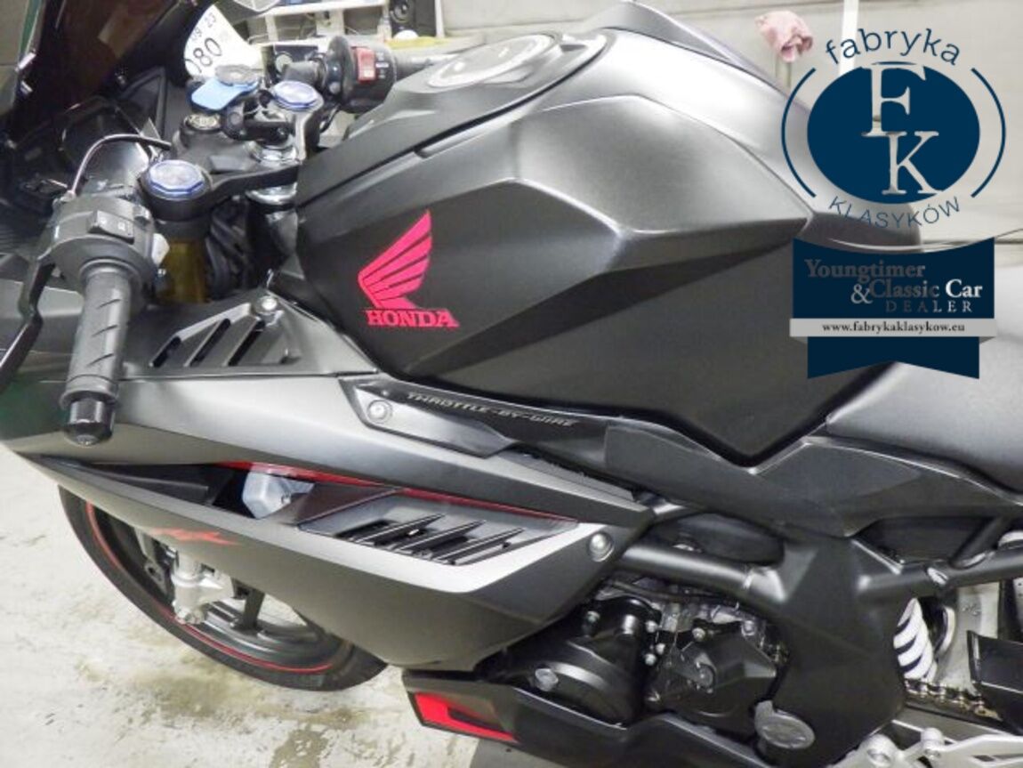 HONDA CBR250RR  - zdjęcie 20