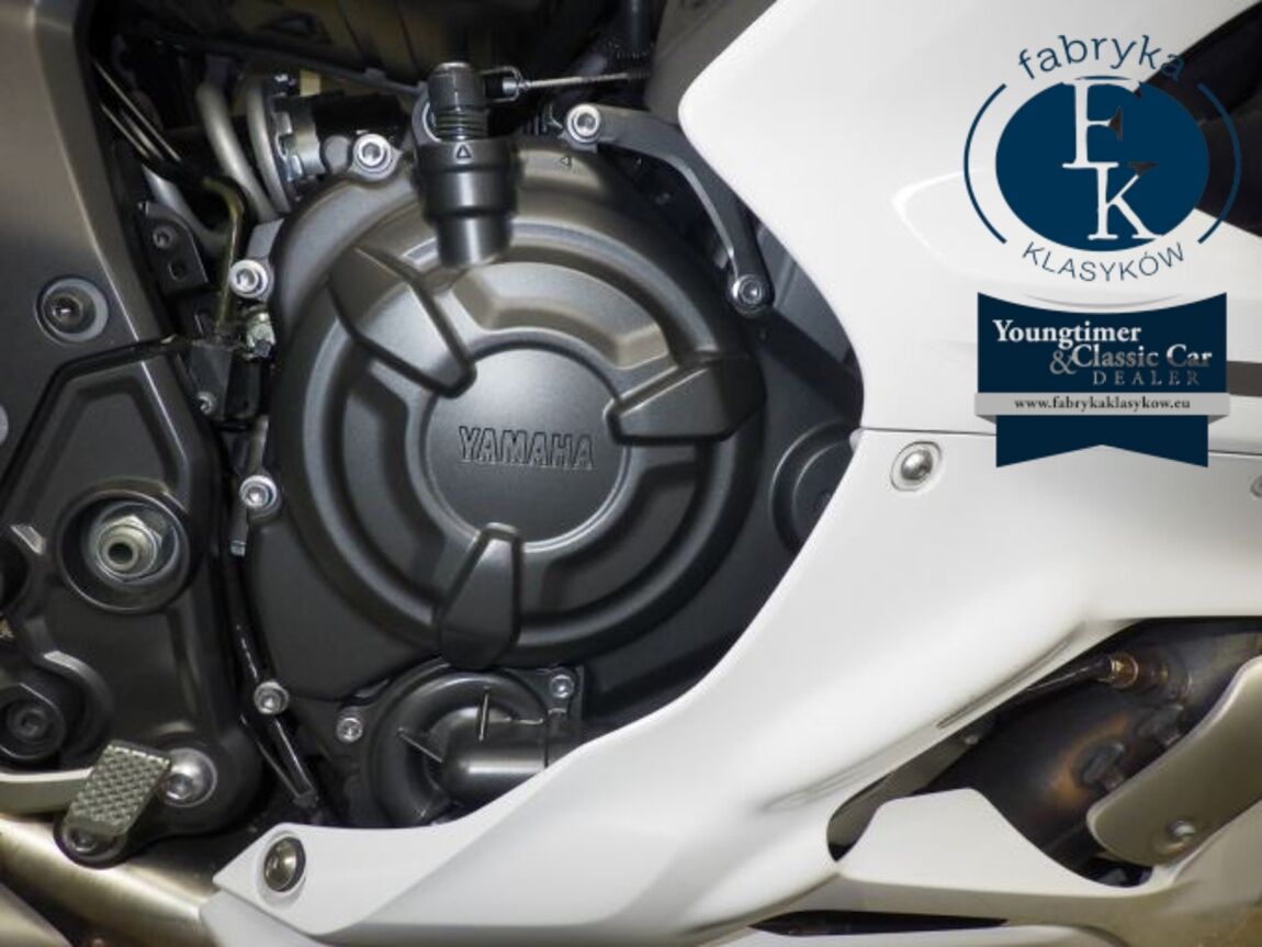 YAMAHA YZF-R7-2 2023 - zdjęcie 9